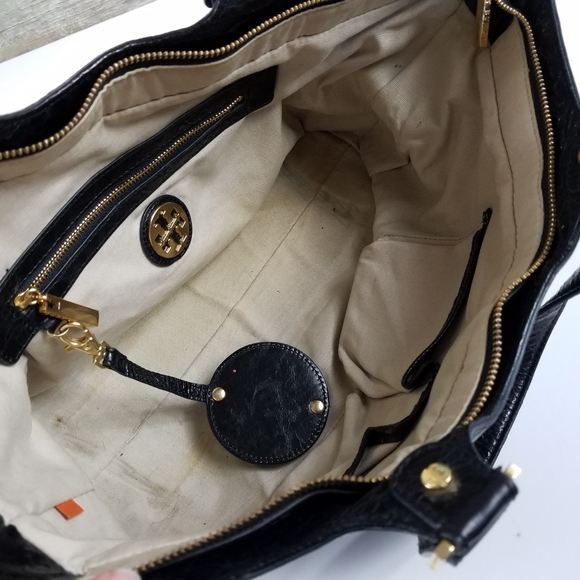 Tory Burch Clayton Classic Bombe Leather Purse - Picture 6 of 8